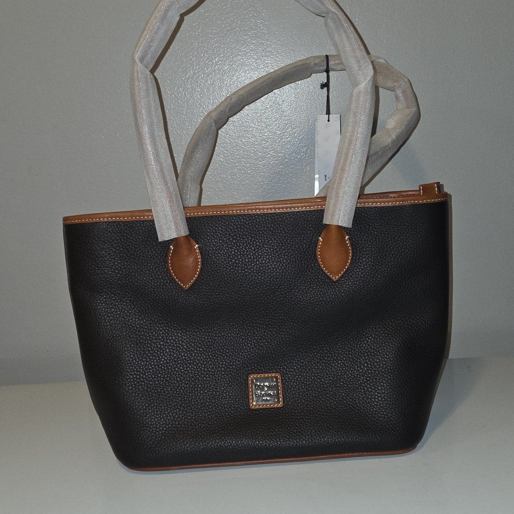 Dooney & Bourke NWT 90s-Vintage Black Pebble Leather Tote